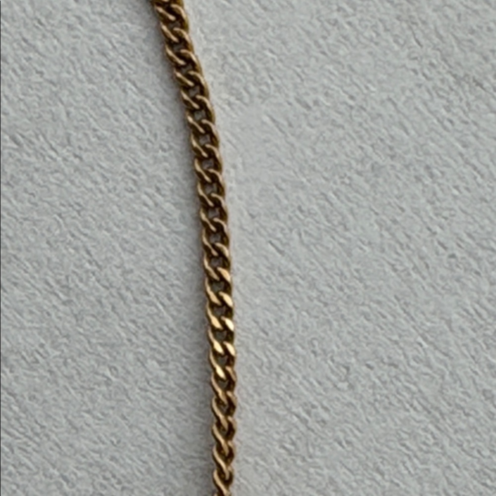 Elegant 18K Gold Necklace - Picture 4 of 4